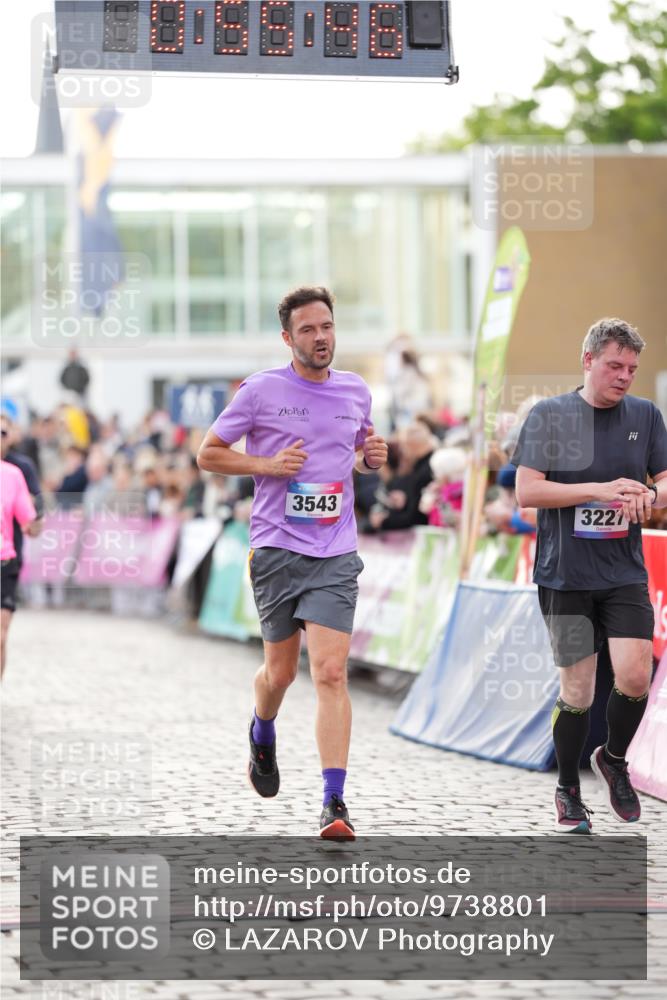 12.06.2026 - Holstenköstenlauf LAZAROV Photography http://msf.ph/oto/9738801 12.06.2026 19:55:45 Laufen 3227, 3305, 3543, 3668, 4224, 4383, 4400, 4712 meine-sportfotos.de
