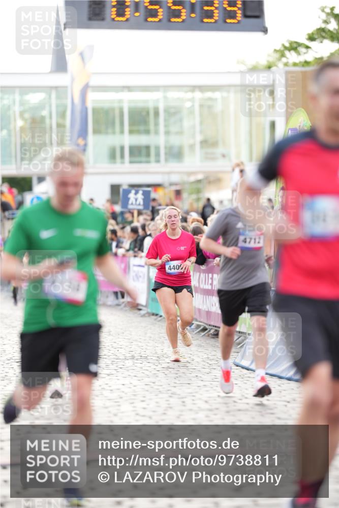 12.06.2026 - Holstenköstenlauf LAZAROV Photography http://msf.ph/oto/9738811 12.06.2026 19:55:38 Laufen 3519, 3668, 3924, 4158, 4400, 4416, 4712 meine-sportfotos.de