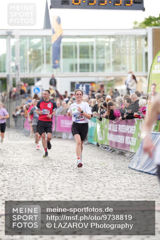12.06.2026 - Holstenköstenlauf LAZAROV Photography http://msf.ph/oto/9738819 12.06.2026 19:55:34 Laufen 3247, 3283, 3519, 3924, 4158, 4390, 4416 meine-sportfotos.de