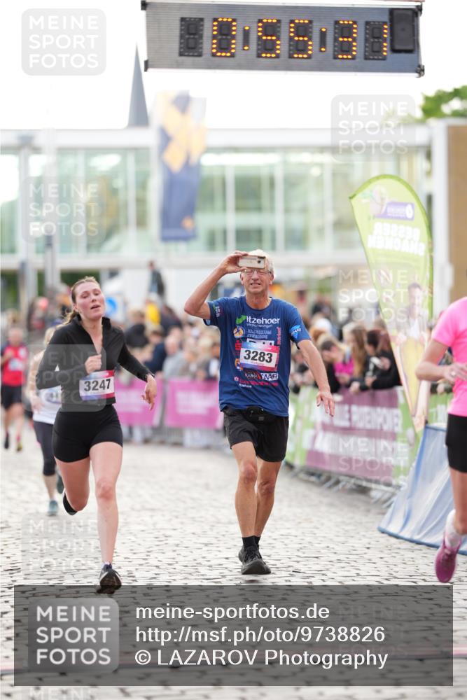 12.06.2026 - Holstenköstenlauf LAZAROV Photography http://msf.ph/oto/9738826 12.06.2026 19:55:30 Laufen 3247, 3283, 3460, 4390, 4416 meine-sportfotos.de