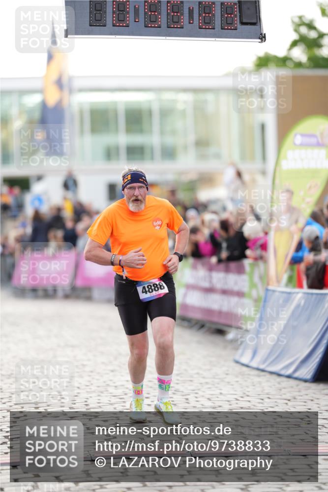 12.06.2026 - Holstenköstenlauf LAZAROV Photography http://msf.ph/oto/9738833 12.06.2026 19:55:22 Laufen 3364, 3684, 3779, 3796, 3877, 4876, 4888 meine-sportfotos.de