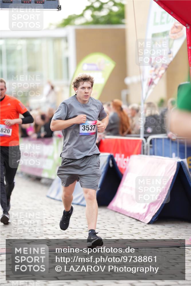 12.06.2026 - Holstenköstenlauf LAZAROV Photography http://msf.ph/oto/9738861 12.06.2026 19:54:52 Laufen 3053, 3102, 3537, 3569, 4144, 4145, 4551, 4820 meine-sportfotos.de