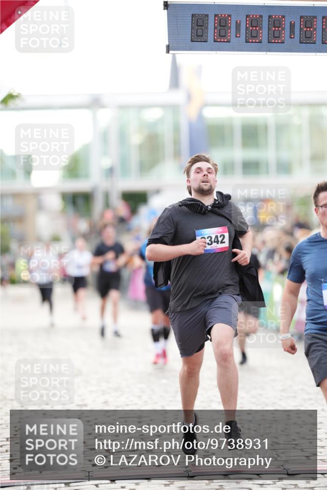 12.06.2026 - Holstenköstenlauf LAZAROV Photography http://msf.ph/oto/9738931 12.06.2026 19:53:48 Laufen 3342, 3670, 3733, 3755, 3976, 4197, 4721 meine-sportfotos.de