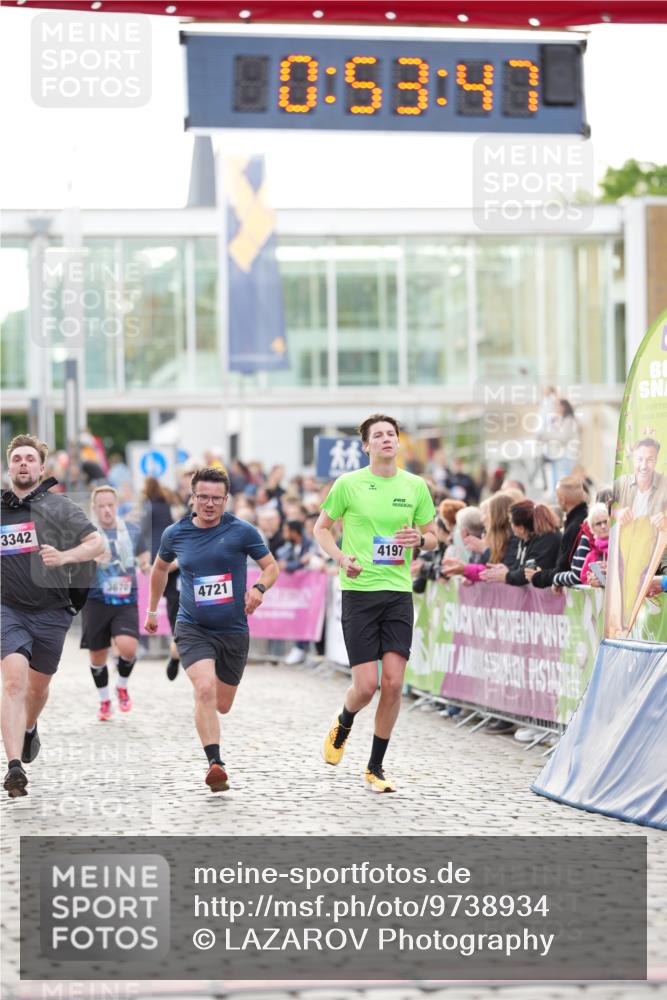 12.06.2026 - Holstenköstenlauf LAZAROV Photography http://msf.ph/oto/9738934 12.06.2026 19:53:47 Laufen 3342, 3733, 3755, 3976, 4197, 4721 meine-sportfotos.de