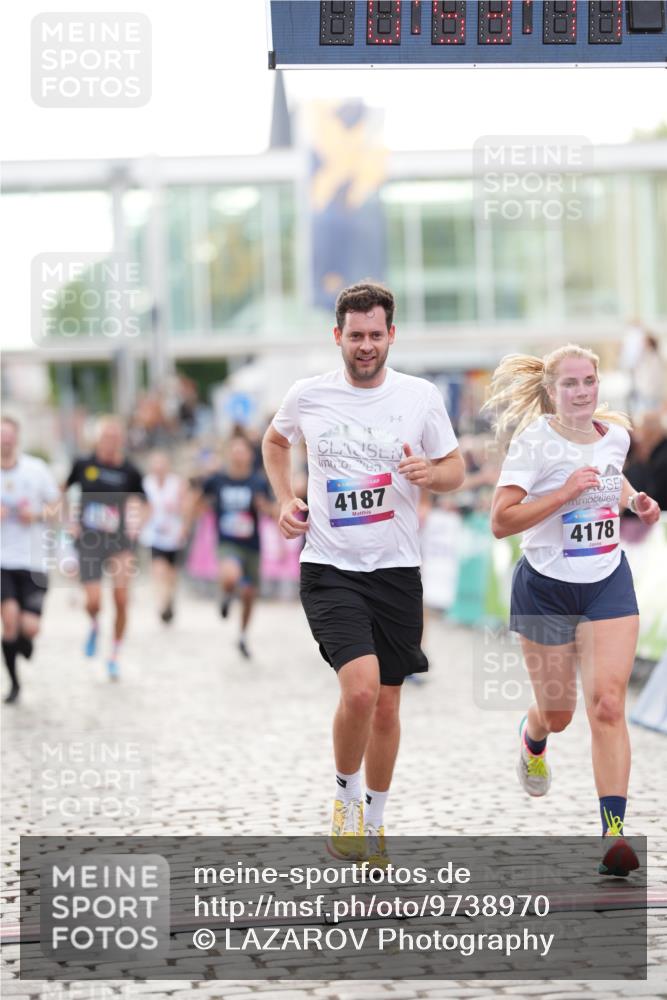 12.06.2026 - Holstenköstenlauf LAZAROV Photography http://msf.ph/oto/9738970 12.06.2026 19:53:17 Laufen 3086, 3573, 4157, 4178, 4187, 4237, 4411, 4444, 4582, 4806 meine-sportfotos.de