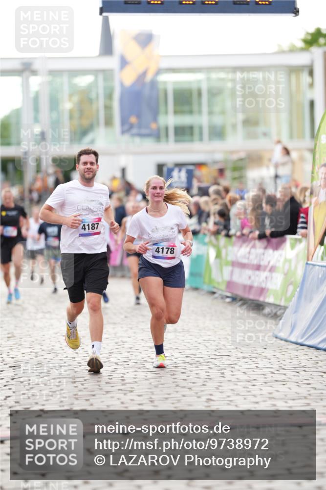 12.06.2026 - Holstenköstenlauf LAZAROV Photography http://msf.ph/oto/9738972 12.06.2026 19:53:16 Laufen 3086, 3095, 3573, 4178, 4187, 4237, 4411, 4582 meine-sportfotos.de
