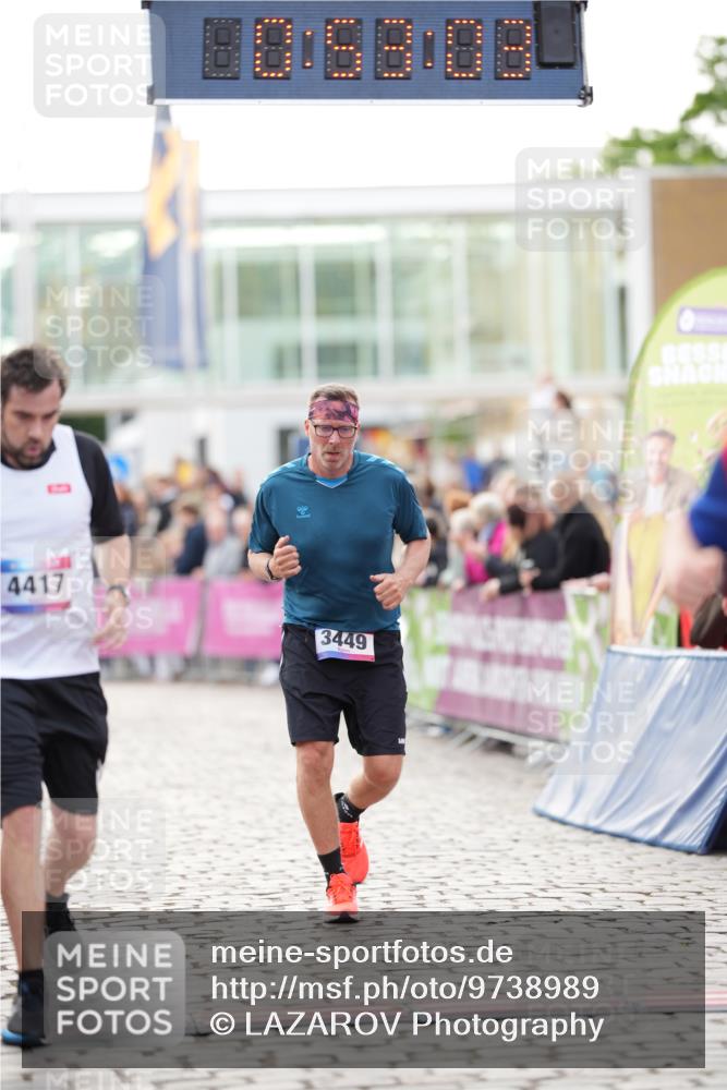12.06.2026 - Holstenköstenlauf LAZAROV Photography http://msf.ph/oto/9738989 12.06.2026 19:53:03 Laufen 3349, 3449, 3595, 3827, 4417, 4430 meine-sportfotos.de
