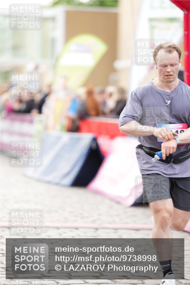 12.06.2026 - Holstenköstenlauf LAZAROV Photography http://msf.ph/oto/9738998 12.06.2026 19:52:56 Laufen 3120, 3348, 4424, 4430, 4583 meine-sportfotos.de