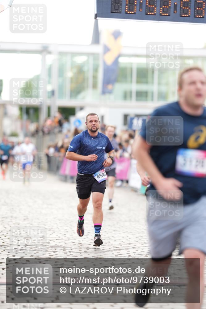 12.06.2026 - Holstenköstenlauf LAZAROV Photography http://msf.ph/oto/9739003 12.06.2026 19:52:52 Laufen 3116, 3120, 3348, 3955, 4424, 4583 meine-sportfotos.de
