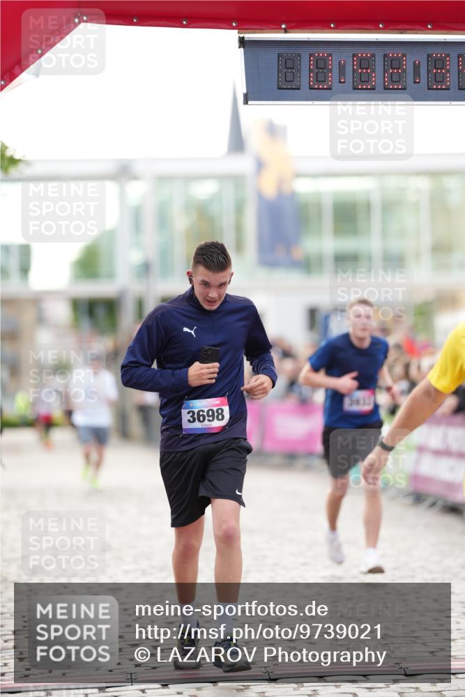 12.06.2026 - Holstenköstenlauf LAZAROV Photography http://msf.ph/oto/9739021 12.06.2026 19:52:33 Laufen 3698, 3932, 4172, 4378, 4469 meine-sportfotos.de