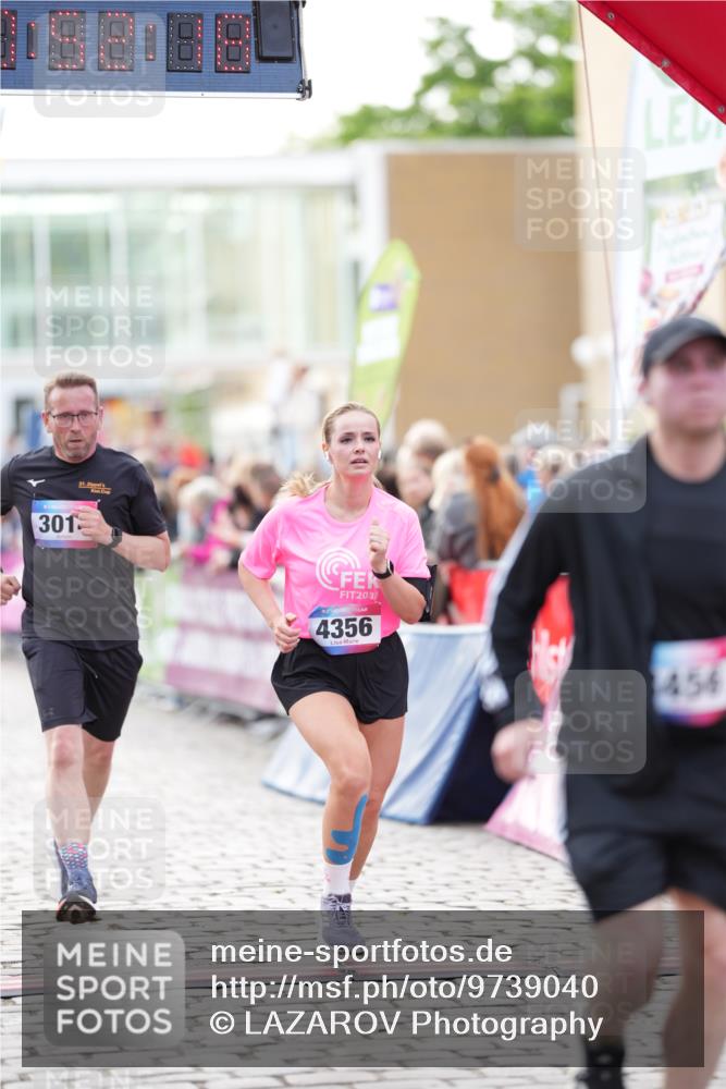 12.06.2026 - Holstenköstenlauf LAZAROV Photography http://msf.ph/oto/9739040 12.06.2026 19:52:17 Laufen 3014, 3456, 4356 meine-sportfotos.de