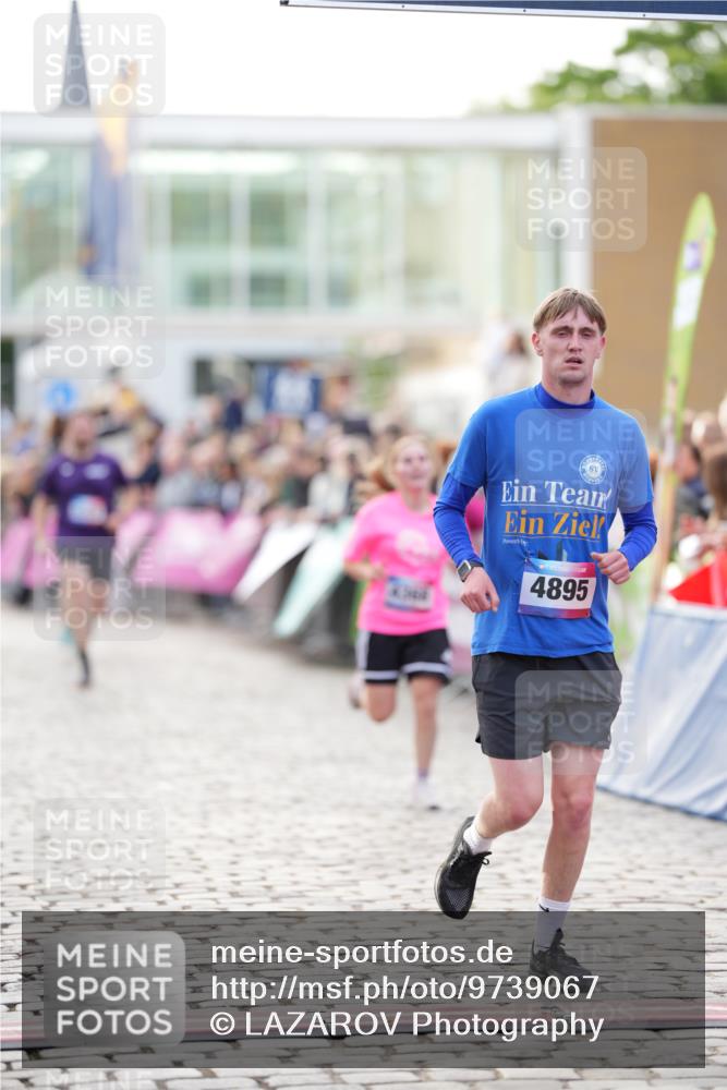 12.06.2026 - Holstenköstenlauf LAZAROV Photography http://msf.ph/oto/9739067 12.06.2026 19:51:46 Laufen 4368, 4752, 4895 meine-sportfotos.de