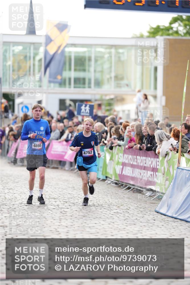 12.06.2026 - Holstenköstenlauf LAZAROV Photography http://msf.ph/oto/9739073 12.06.2026 19:51:43 Laufen 3082, 3236, 4440, 4610, 4752, 4895 meine-sportfotos.de