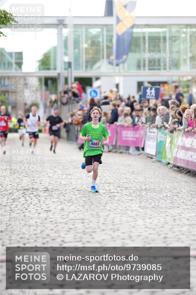 12.06.2026 - Holstenköstenlauf LAZAROV Photography http://msf.ph/oto/9739085 12.06.2026 19:51:30 Laufen 3106, 3341, 3522, 3723, 4871, 4883, 4923 meine-sportfotos.de