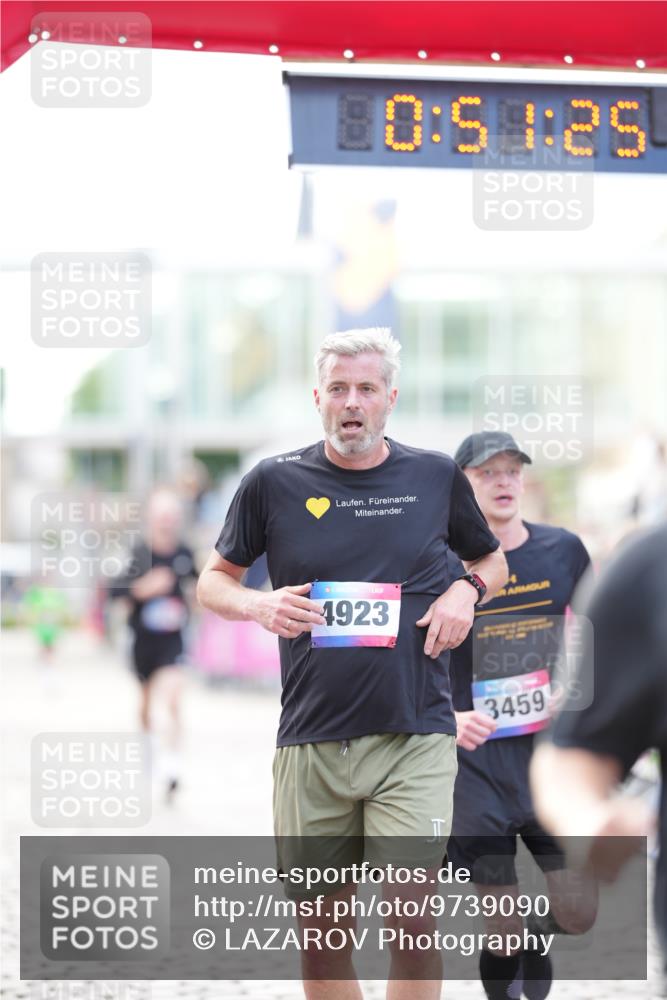 12.06.2026 - Holstenköstenlauf LAZAROV Photography http://msf.ph/oto/9739090 12.06.2026 19:51:24 Laufen 3106, 3429, 3518, 3522, 3723, 4499, 4761, 4871, 4923 meine-sportfotos.de
