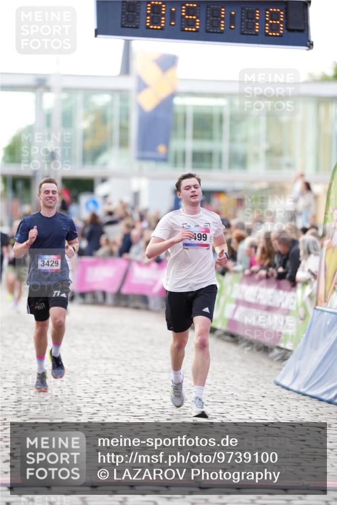 12.06.2026 - Holstenköstenlauf LAZAROV Photography http://msf.ph/oto/9739100 12.06.2026 19:51:17 Laufen 3429, 4499 meine-sportfotos.de