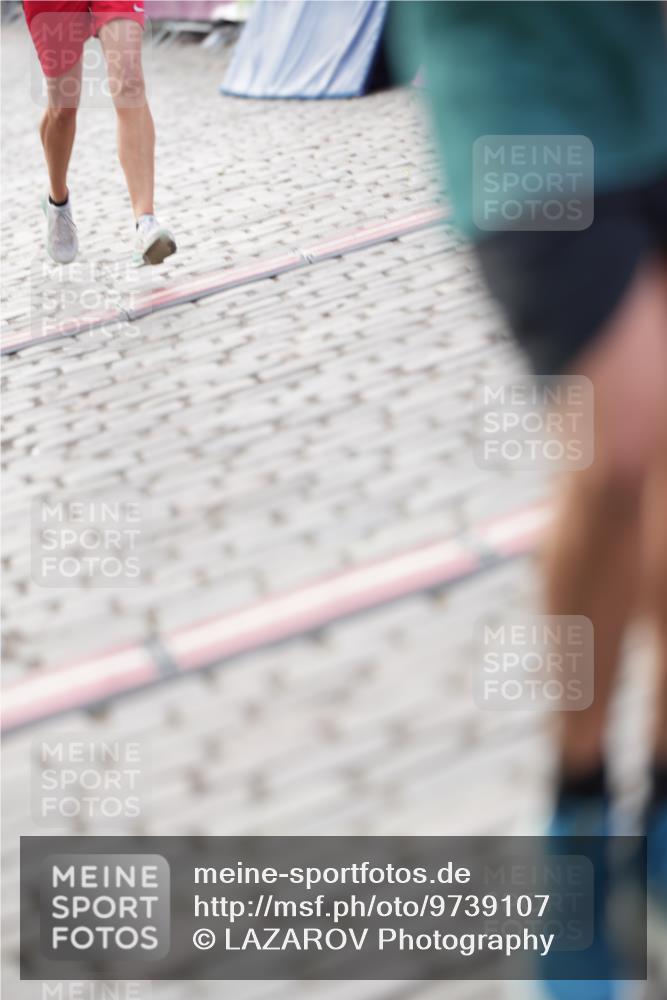 12.06.2026 - Holstenköstenlauf LAZAROV Photography http://msf.ph/oto/9739107 12.06.2026 19:51:10 Laufen 3302, 4068 meine-sportfotos.de