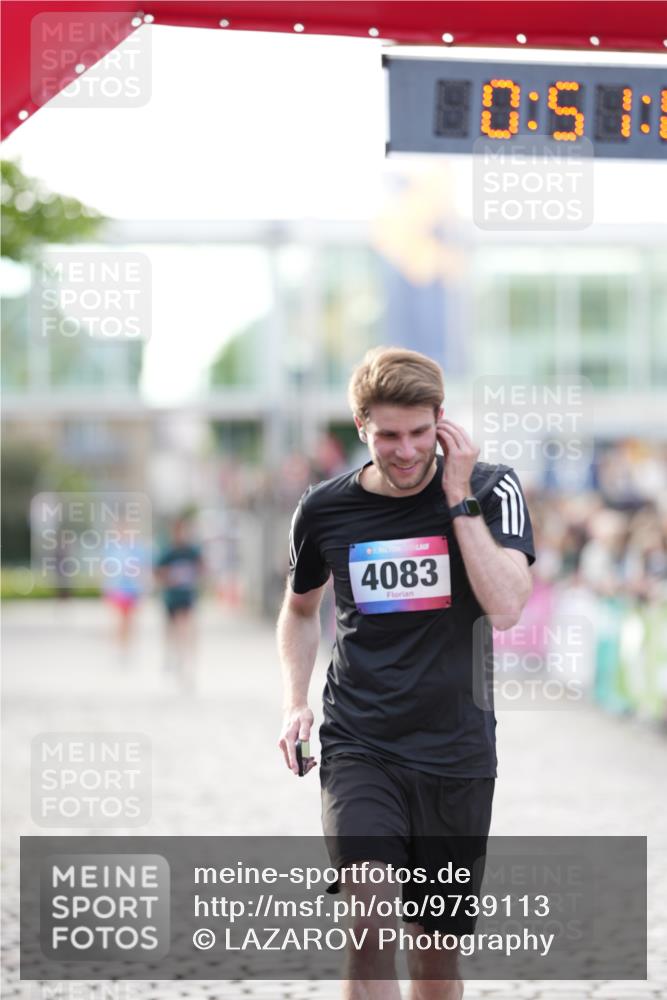 12.06.2026 - Holstenköstenlauf LAZAROV Photography http://msf.ph/oto/9739113 12.06.2026 19:51:01 Laufen 3909, 4083 meine-sportfotos.de