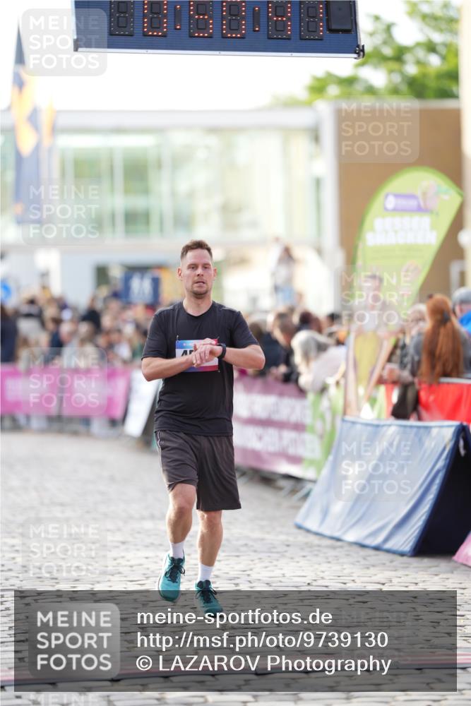 12.06.2026 - Holstenköstenlauf LAZAROV Photography http://msf.ph/oto/9739130 12.06.2026 19:50:40 Laufen 3416, 3430, 4226, 4518, 4798 meine-sportfotos.de