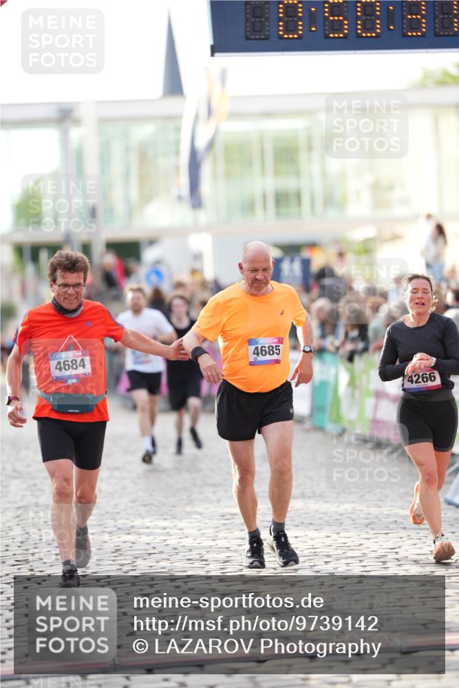 12.06.2026 - Holstenköstenlauf LAZAROV Photography http://msf.ph/oto/9739142 12.06.2026 19:50:31 Laufen 3027, 3416, 3430, 4266, 4418, 4437, 4684, 4685 meine-sportfotos.de
