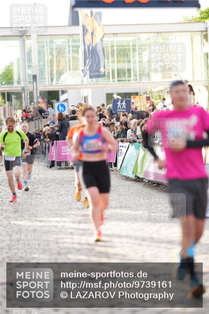 12.06.2026 - Holstenköstenlauf LAZAROV Photography http://msf.ph/oto/9739161 12.06.2026 19:50:14 Laufen 3107, 3223, 3839, 3949 meine-sportfotos.de