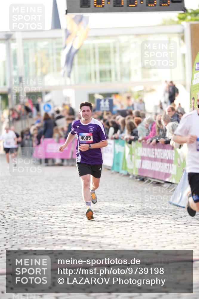 12.06.2026 - Holstenköstenlauf LAZAROV Photography http://msf.ph/oto/9739198 12.06.2026 19:49:34 Laufen 3255, 3610, 4085, 4191, 4442 meine-sportfotos.de