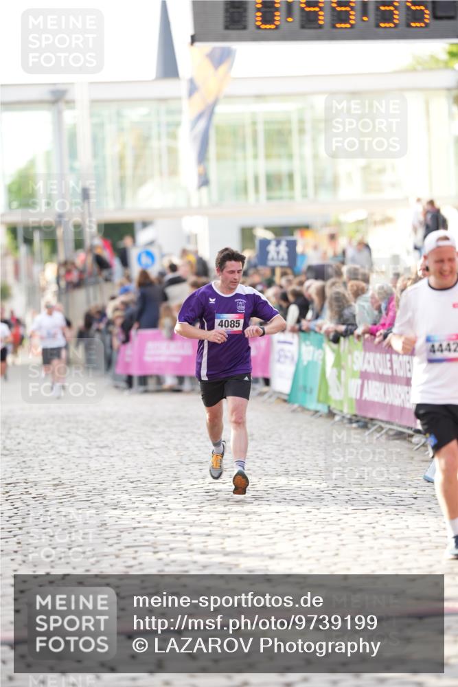 12.06.2026 - Holstenköstenlauf LAZAROV Photography http://msf.ph/oto/9739199 12.06.2026 19:49:34 Laufen 3255, 3610, 4085, 4191, 4442 meine-sportfotos.de