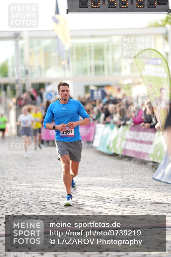 12.06.2026 - Holstenköstenlauf LAZAROV Photography http://msf.ph/oto/9739219 12.06.2026 19:49:20 Laufen 3436, 3567, 3708, 3866, 4354, 4588 meine-sportfotos.de