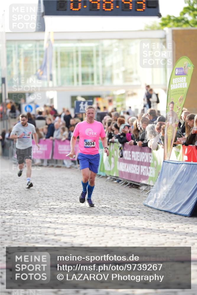 12.06.2026 - Holstenköstenlauf LAZAROV Photography http://msf.ph/oto/9739267 12.06.2026 19:48:42 Laufen 3034, 3146, 3199, 3549, 3624, 3884, 3937, 4438, 4504 meine-sportfotos.de