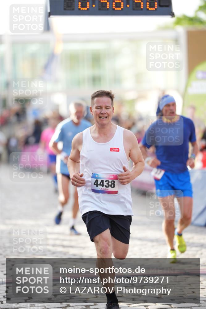12.06.2026 - Holstenköstenlauf LAZAROV Photography http://msf.ph/oto/9739271 12.06.2026 19:48:39 Laufen 3199, 3501, 3549, 3937, 4436, 4438, 4504, 4676 meine-sportfotos.de