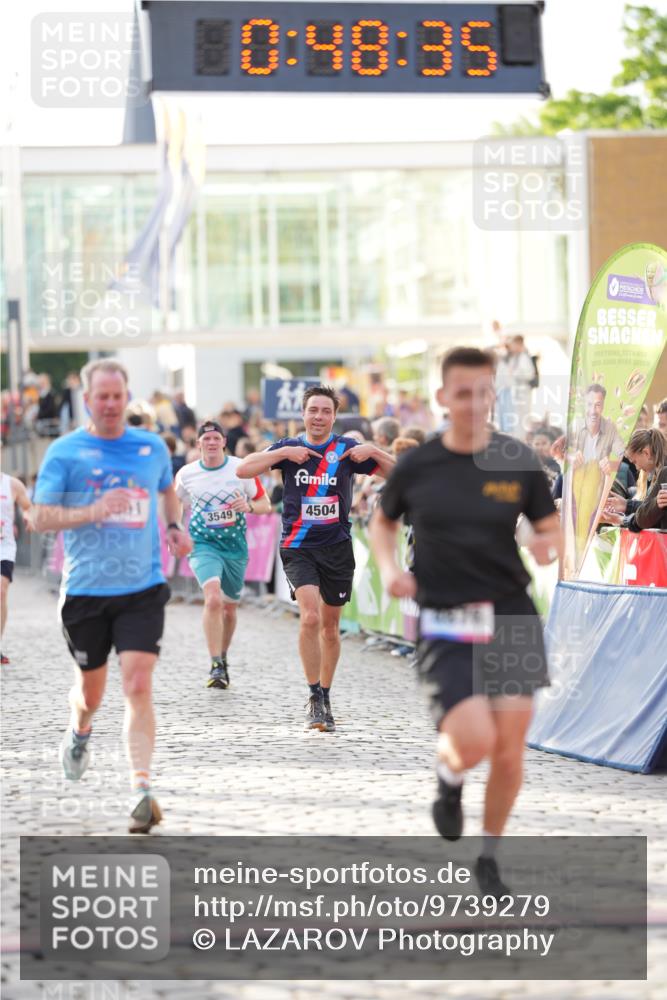 12.06.2026 - Holstenköstenlauf LAZAROV Photography http://msf.ph/oto/9739279 12.06.2026 19:48:34 Laufen 3243, 3501, 3549, 3627, 4436, 4504, 4676, 4695 meine-sportfotos.de