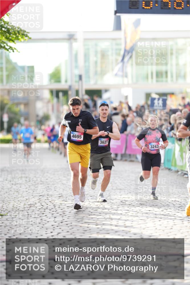 12.06.2026 - Holstenköstenlauf LAZAROV Photography http://msf.ph/oto/9739291 12.06.2026 19:48:26 Laufen 3126, 3208, 3243, 3307, 3627, 3875, 4161, 4516, 4669, 4695 meine-sportfotos.de