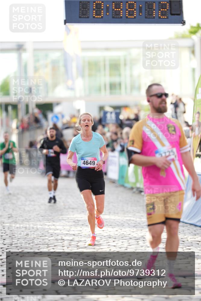 12.06.2026 - Holstenköstenlauf LAZAROV Photography http://msf.ph/oto/9739312 12.06.2026 19:48:11 Laufen 3725, 3848, 4121, 4649, 4711 meine-sportfotos.de