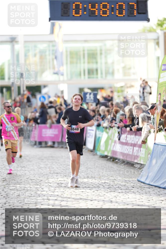 12.06.2026 - Holstenköstenlauf LAZAROV Photography http://msf.ph/oto/9739318 12.06.2026 19:48:07 Laufen 3725, 3848 meine-sportfotos.de