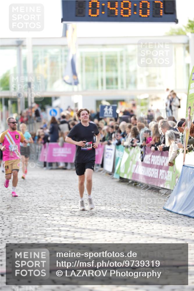 12.06.2026 - Holstenköstenlauf LAZAROV Photography http://msf.ph/oto/9739319 12.06.2026 19:48:06 Laufen 3725, 3848, 3930, 4635 meine-sportfotos.de