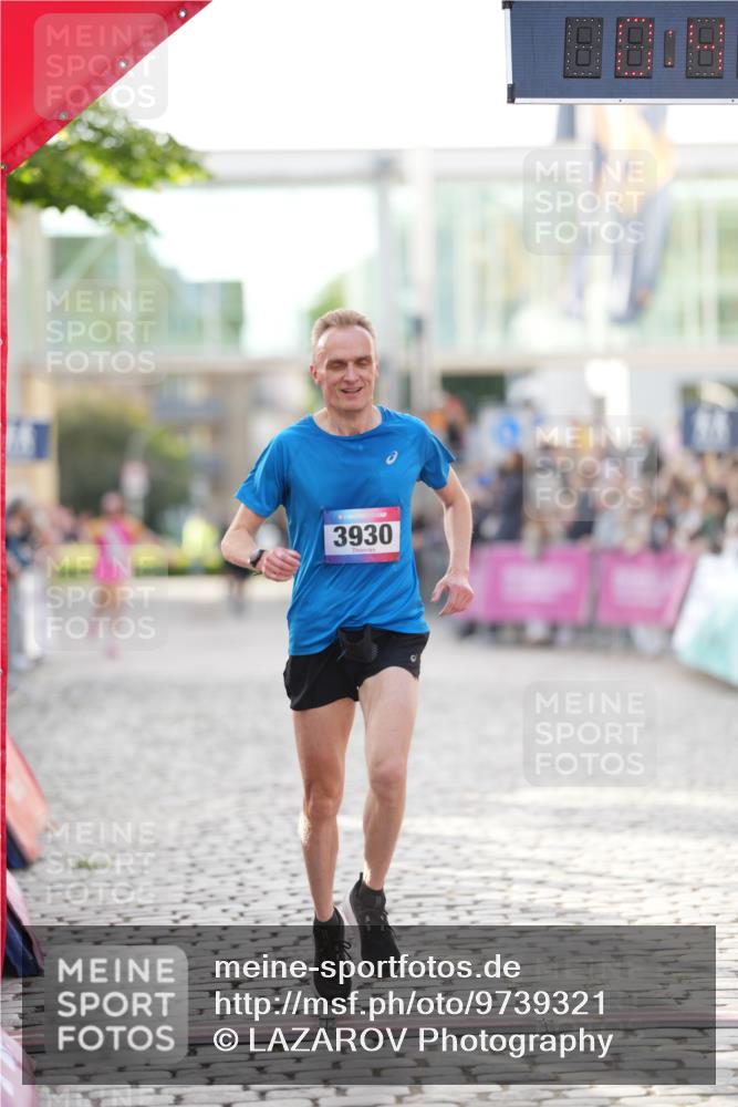 12.06.2026 - Holstenköstenlauf LAZAROV Photography http://msf.ph/oto/9739321 12.06.2026 19:48:00 Laufen 3651, 3930, 4293, 4635, 4744 meine-sportfotos.de