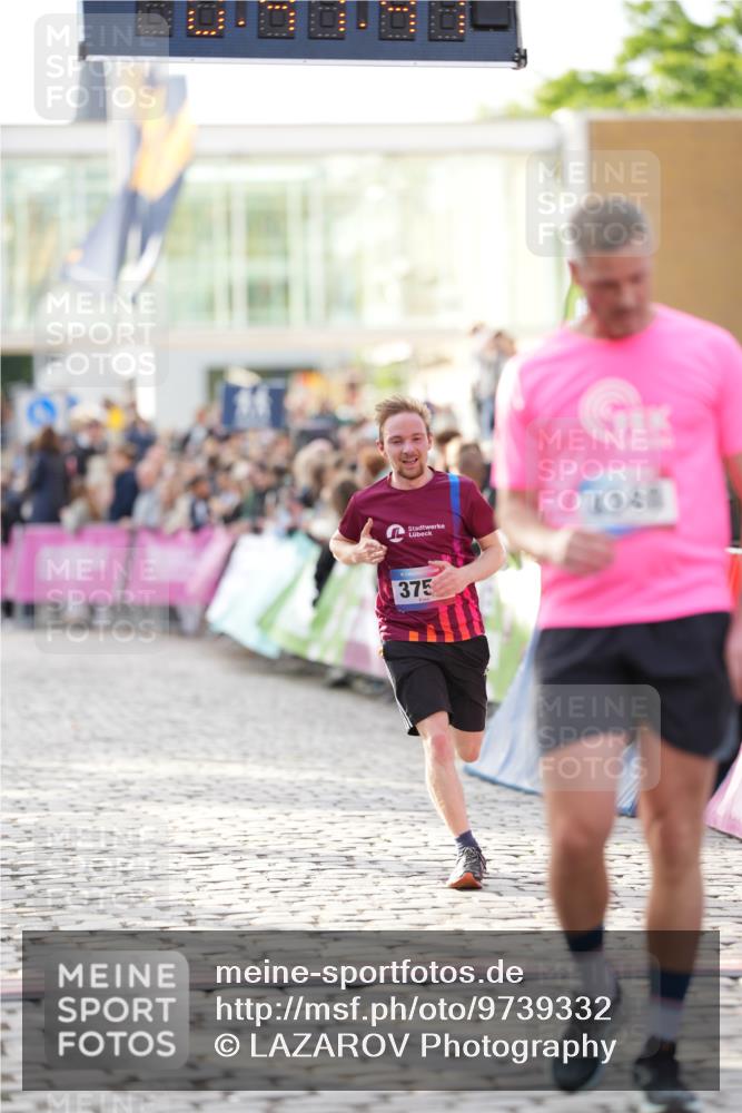 12.06.2026 - Holstenköstenlauf LAZAROV Photography http://msf.ph/oto/9739332 12.06.2026 19:47:46 Laufen 3044, 3757, 4348 meine-sportfotos.de