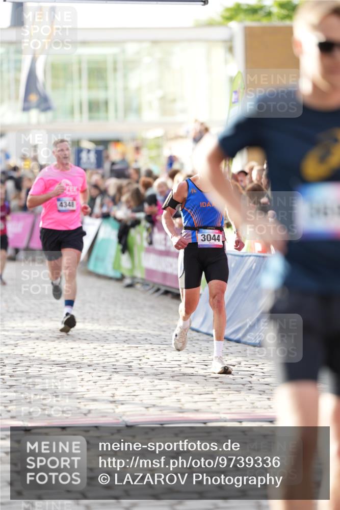 12.06.2026 - Holstenköstenlauf LAZAROV Photography http://msf.ph/oto/9739336 12.06.2026 19:47:42 Laufen 3044, 3693, 3757, 4348 meine-sportfotos.de