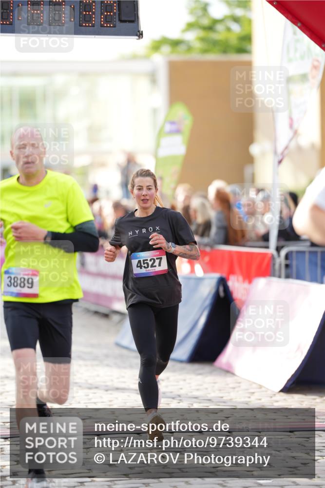 12.06.2026 - Holstenköstenlauf LAZAROV Photography http://msf.ph/oto/9739344 12.06.2026 19:47:31 Laufen 3889, 3934, 3935, 4176, 4527, 4647, 4732 meine-sportfotos.de