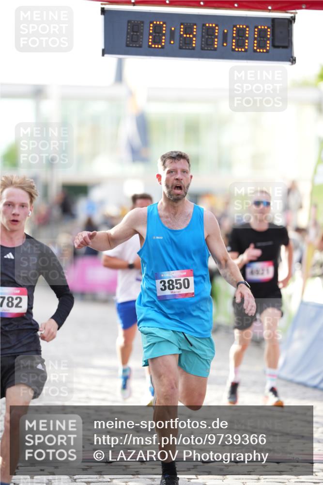 12.06.2026 - Holstenköstenlauf LAZAROV Photography http://msf.ph/oto/9739366 12.06.2026 19:46:59 Laufen 3103, 3490, 3782, 3850, 4115, 4175, 4528, 4921 meine-sportfotos.de