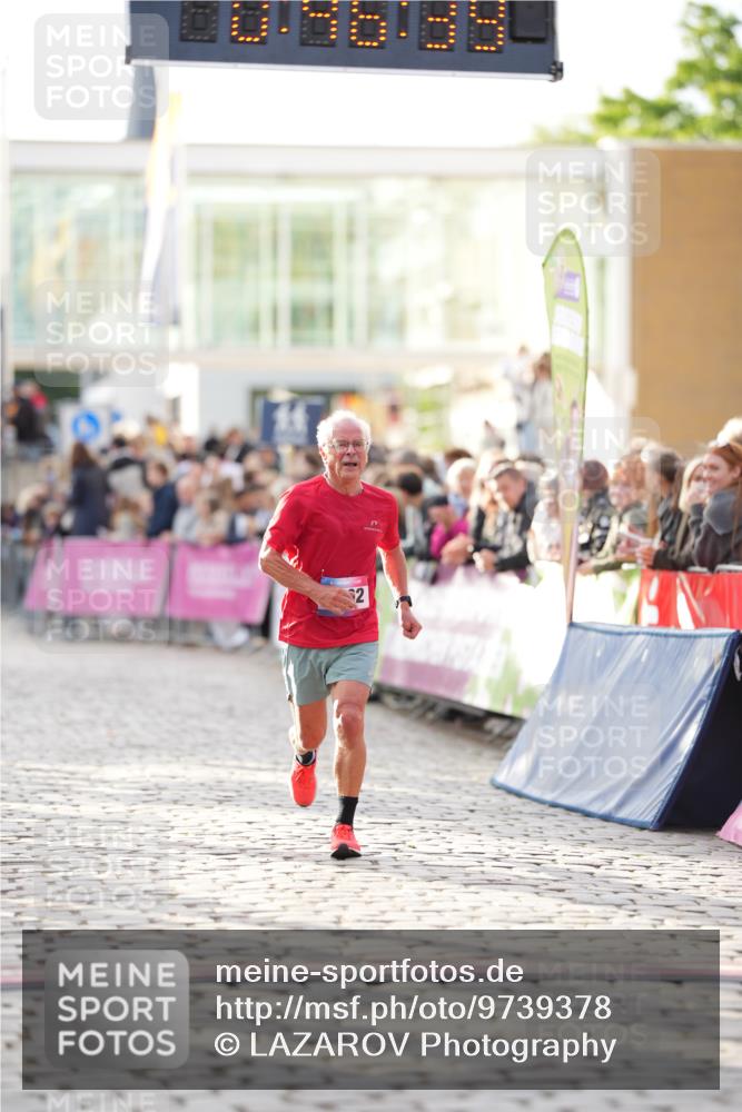 12.06.2026 - Holstenköstenlauf LAZAROV Photography http://msf.ph/oto/9739378 12.06.2026 19:46:38 Laufen 3062, 3702, 4247 meine-sportfotos.de