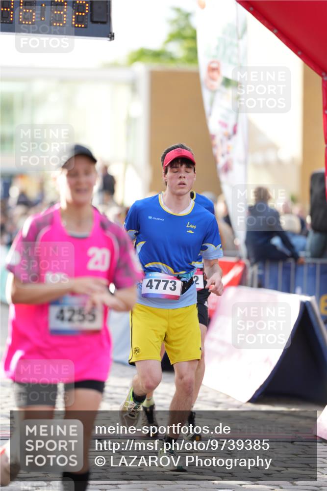 12.06.2026 - Holstenköstenlauf LAZAROV Photography http://msf.ph/oto/9739385 12.06.2026 19:46:31 Laufen 3022, 3309, 3554, 4247, 4253, 4255, 4772, 4773 meine-sportfotos.de