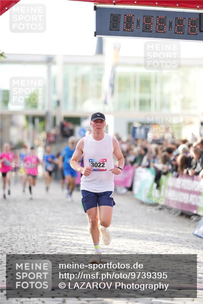 12.06.2026 - Holstenköstenlauf LAZAROV Photography http://msf.ph/oto/9739395 12.06.2026 19:46:25 Laufen 3005, 3022, 3554, 4574, 4675, 4848 meine-sportfotos.de