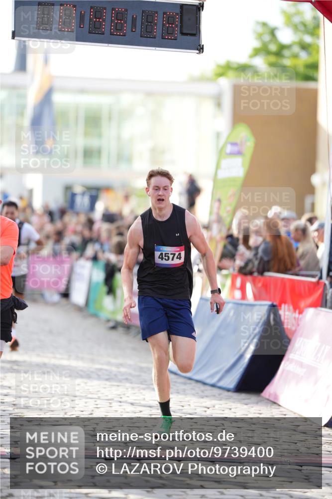 12.06.2026 - Holstenköstenlauf LAZAROV Photography http://msf.ph/oto/9739400 12.06.2026 19:46:19 Laufen 3005, 3823, 4574, 4675, 4804, 4848 meine-sportfotos.de
