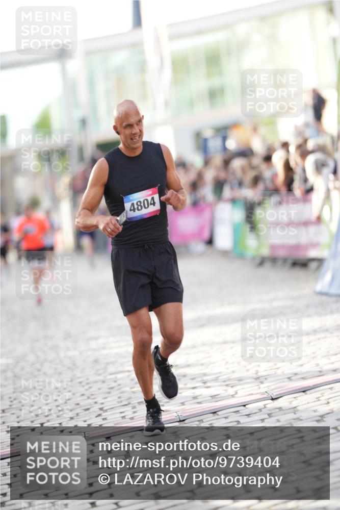 12.06.2026 - Holstenköstenlauf LAZAROV Photography http://msf.ph/oto/9739404 12.06.2026 19:46:14 Laufen 3039, 3823, 4804 meine-sportfotos.de