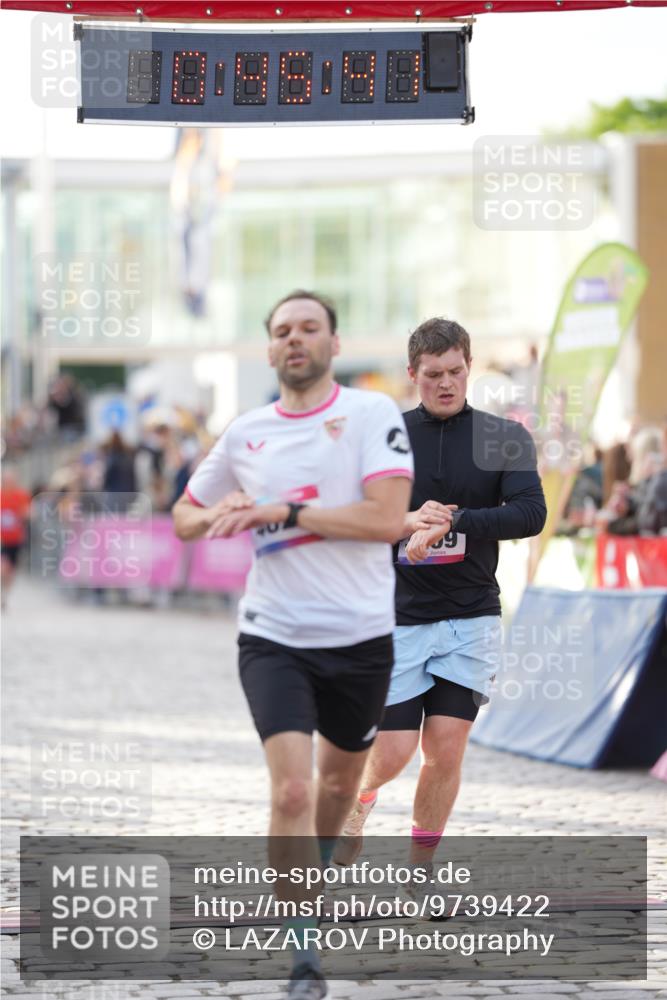 12.06.2026 - Holstenköstenlauf LAZAROV Photography http://msf.ph/oto/9739422 12.06.2026 19:45:40 Laufen 3020, 3209, 3540, 3617, 4192, 4413, 4620 meine-sportfotos.de