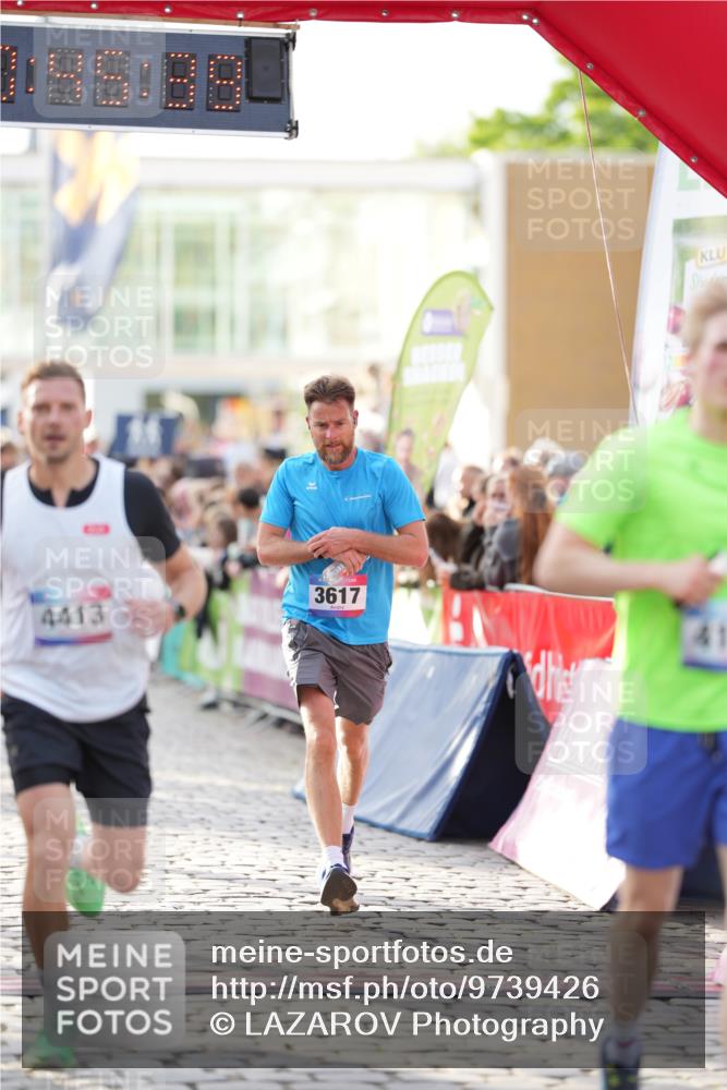 12.06.2026 - Holstenköstenlauf LAZAROV Photography http://msf.ph/oto/9739426 12.06.2026 19:45:38 Laufen 3123, 3209, 3540, 3617, 4192, 4413, 4620 meine-sportfotos.de