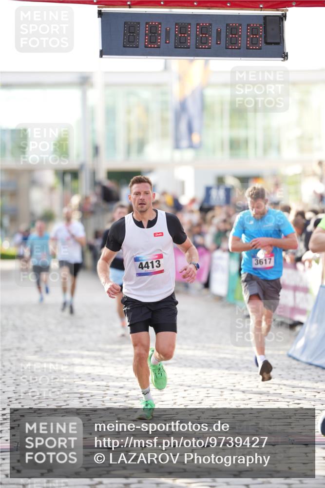 12.06.2026 - Holstenköstenlauf LAZAROV Photography http://msf.ph/oto/9739427 12.06.2026 19:45:37 Laufen 3123, 3209, 3540, 3617, 4192, 4413, 4620 meine-sportfotos.de