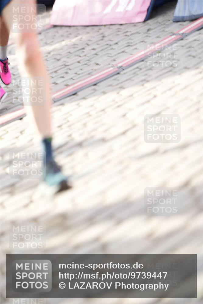 12.06.2026 - Holstenköstenlauf LAZAROV Photography http://msf.ph/oto/9739447 12.06.2026 19:45:20 Laufen 3394, 3560, 3619 meine-sportfotos.de