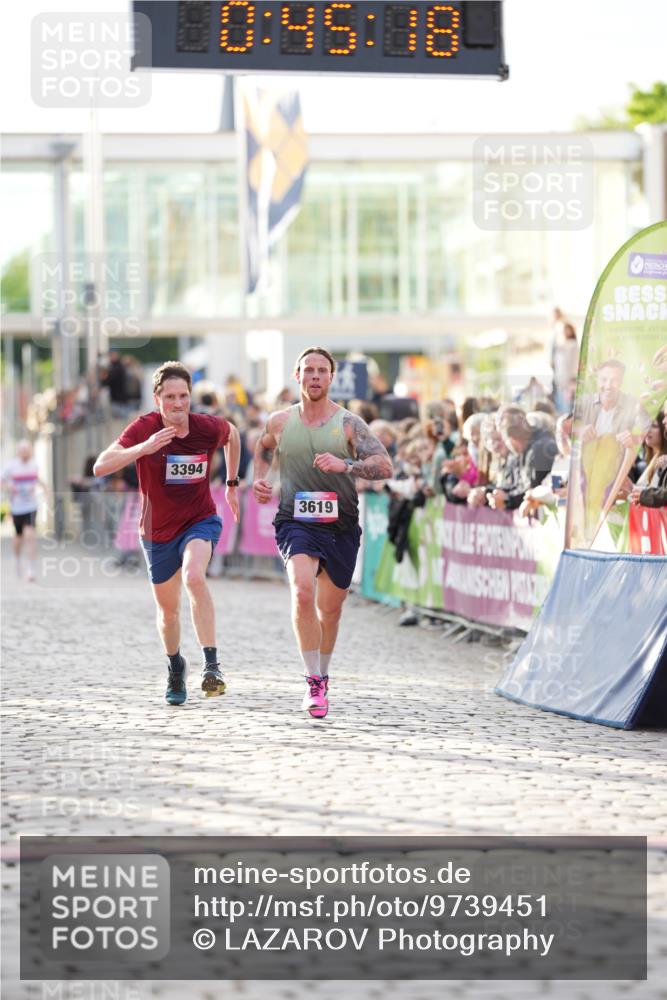 12.06.2026 - Holstenköstenlauf LAZAROV Photography http://msf.ph/oto/9739451 12.06.2026 19:45:17 Laufen 3394, 3619, 3948, 4648 meine-sportfotos.de